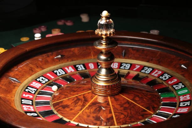 erek44 baccarat table with player and banker cards